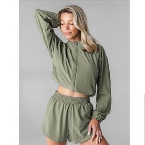 Vitality Breeze Windbreaker - Matcha